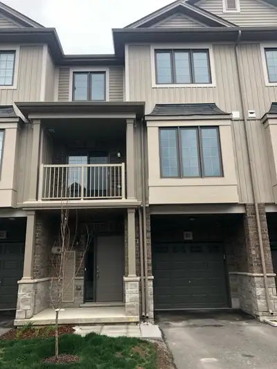 Beautiful Townhouse in Ancaster