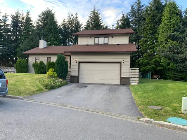 Kitimat House for Rent (Spacious 6 Bedrooms - 3.5 Bathrooms) in Long Term Rentals in Kitimat - Image 3