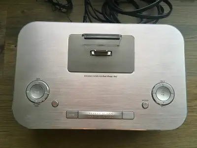 Philips DC291/37 Aux in Speaker Ipad Iphone Ipod dock Stereo, View more