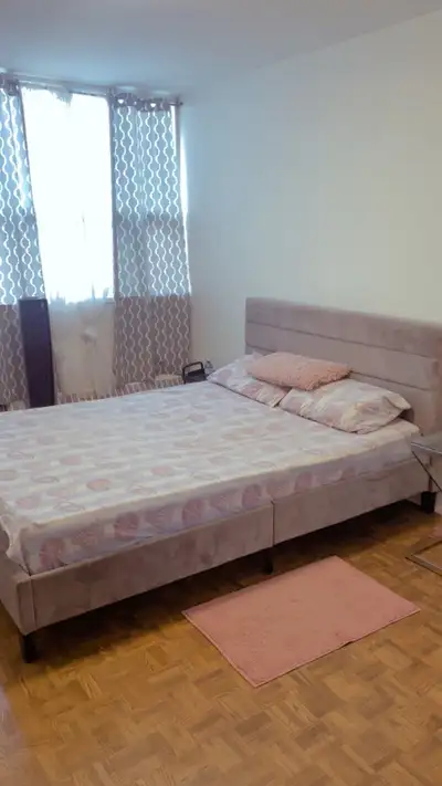 1 bedroom available in a 2 bedroom apartment in Scarborough 2 min walk to the bus stop 7 min walk to...