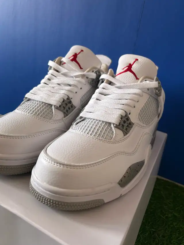Jordan 4 White Oreos - All sizes in Men's Shoes in Mississauga / Peel Region - Image 4
