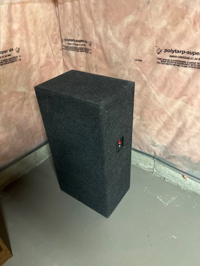 Sub woofer   in Speakers in Oshawa / Durham Region