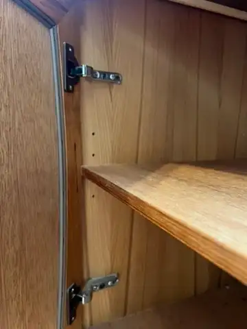 Vintage MCM solid teak hutch display cabinet in Hutches & Display Cabinets in City of Toronto - Image 6