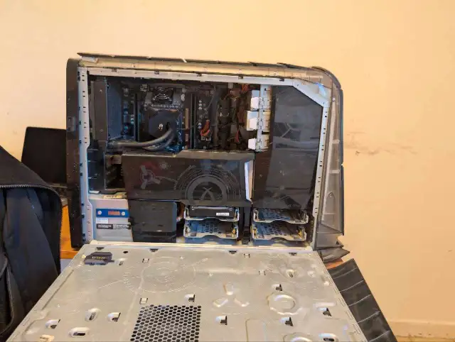 Dell Alienware Aurora R4 ALX in Desktop Computers in City of Toronto - Image 3
