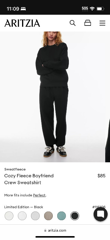 Tna Aritzia cozy Sweatfleece Boyfriend Fit Sweater Size Small in Women's - Other in City of Toronto