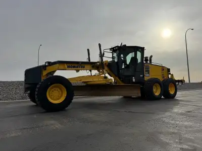 2012 Komatsu GD 655-5 Grader 8400hrs Enclosed Cab With A/C & Heat 14ft Moldboard Push Block Multi Sh...