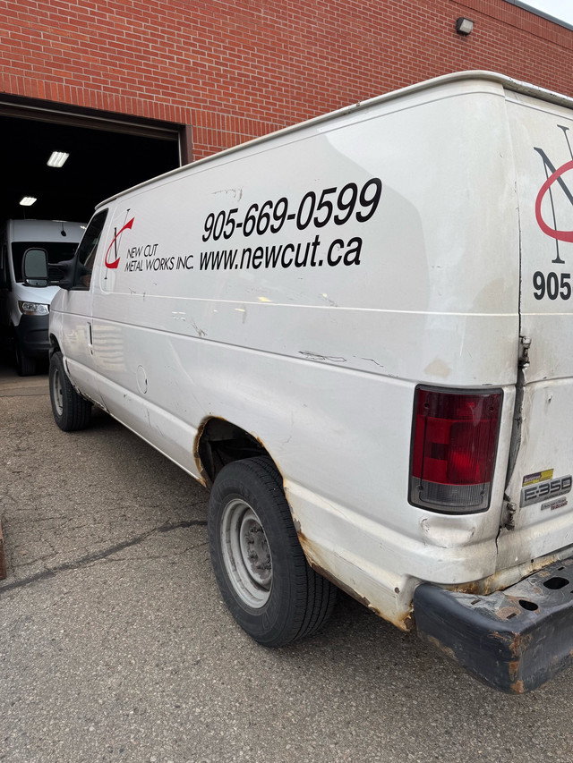 2011 Ford E350 in Cars & Trucks in Markham / York Region - Image 4