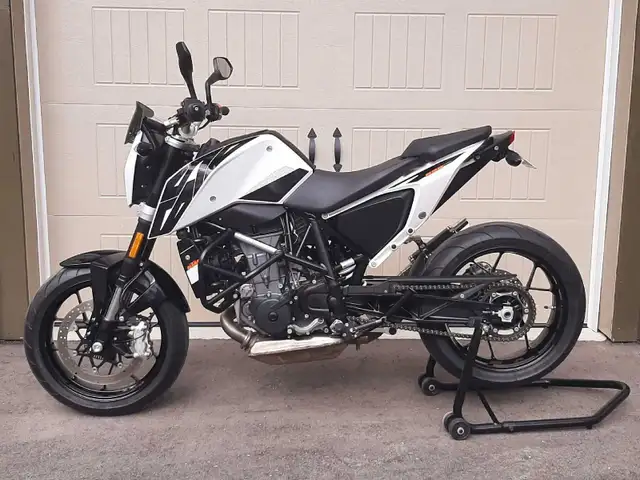 2018 KTM 690 Duke in Sport Bikes in Barrie - Image 7