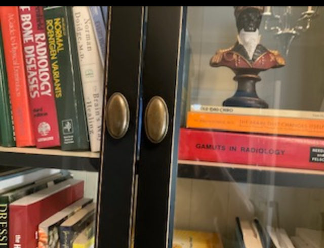 LARGE, SOLID WOOD DEBOERS BOOKCASE in Bookcases & Shelving Units in Oakville / Halton Region - Image 7