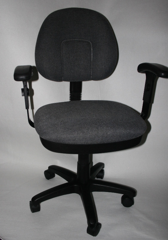 OFFICE CHAIR in Chairs & Recliners in Kingston