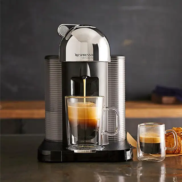 Nespresso Vertuo in Coffee Makers in Oakville / Halton Region - Image 4