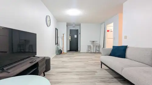 3 Bedroom 2 Bathroom Unit in Downtown Toronto for rent. Family of two (Male and Female) looking for...