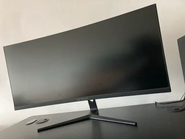 Crua Ultrawide monitor62863273569794123