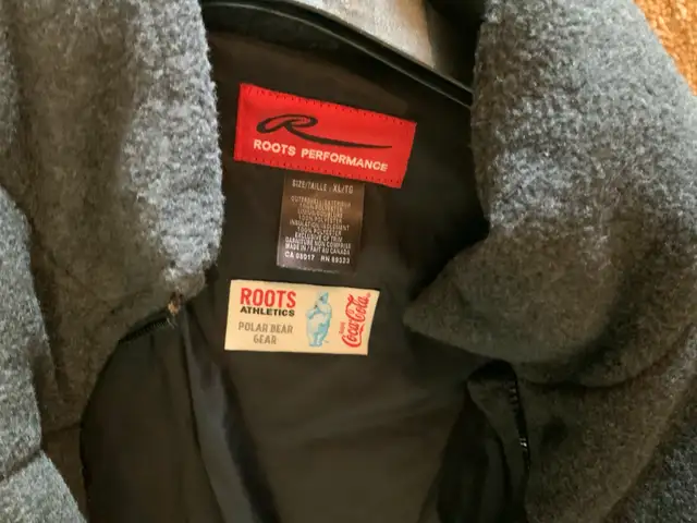 Roots Coca Cola Special Edition Polar Bear Gear - size XL62866660889091121