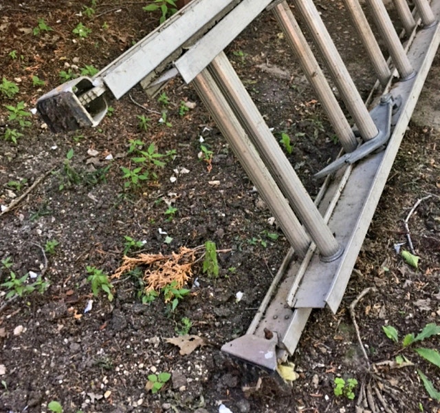 20 FOOT EXTENSION LADDER CONSTRUCTION GRADE USED Ladders