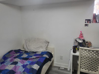 Sublet for 1 bedroom (Basement, Furnished, Utilities included)