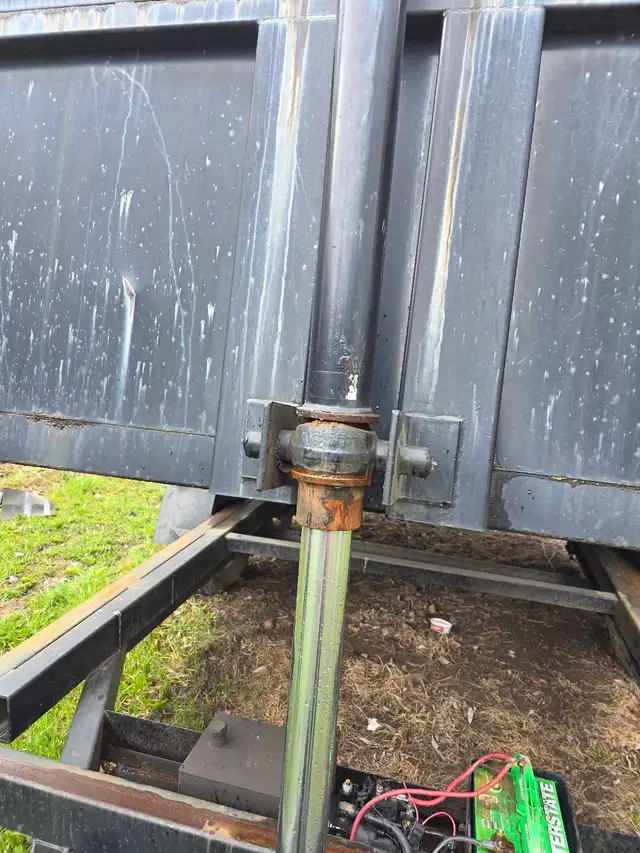 Dump trailer for rent482653161862604802