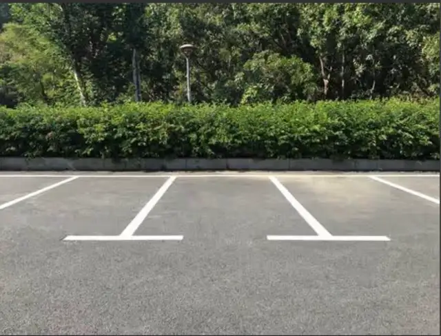 parking available 