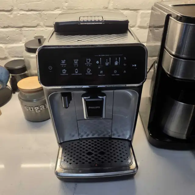 Phillips coffee maker 3200 series64840233468034120