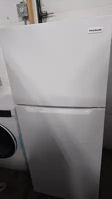 Fridge – 30′′ Frigidaire FFHT1822UW 17.6 Cu. Ft. Top Freezer, View more