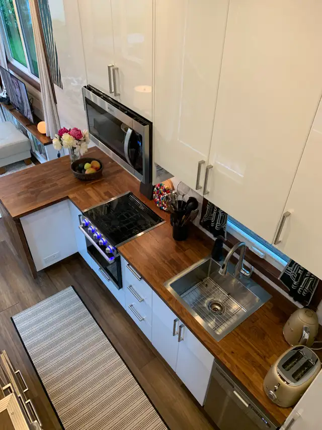 Tiny Home for Sale/Lease in Other in City of Toronto - Image 2