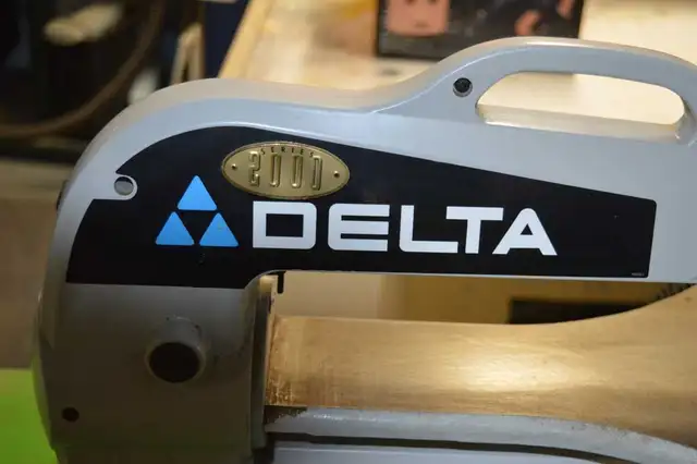 Delta Scroll Saw in Power Tools in Belleville - Image 3