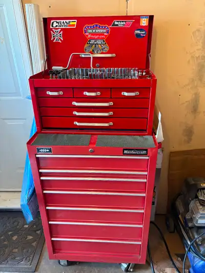 Includes the tool box’s and all tools pictured. There are 6 more drawers that I can send pictures of...