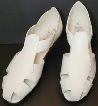 Sandals villager brand 