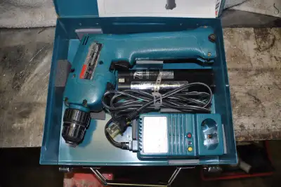 Makita 9.6 volts, View more