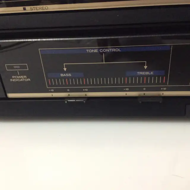 The Hitachi HTA-A30 is a vintage AM/FM stereo tuner amplifier pr in Stereo Systems & Home Theatre in Mississauga / Peel Region - Image 9