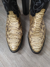 Mens Size 10  Laredo Genuine Python Western Boots