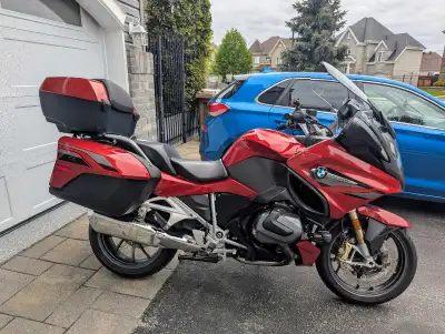 Occasion à saisir! BMW R1250RT 2019 ***MINT*** 14000km Full equip Je suis le premier et seul proprio...