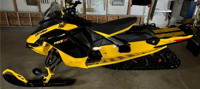 BRP Ski-doo MXZ X 2025 600R in Snowmobiles in Lévis - Image 3