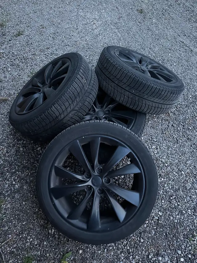 Tesla 19” Rims with Michelin X-Ice winter Tires in Tires & Rims in Cambridge - Image 3