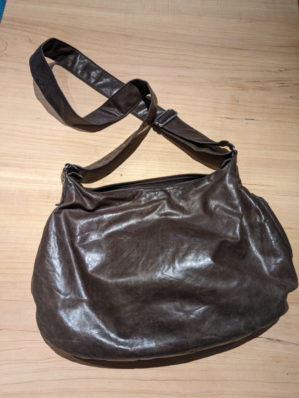 Rudsak - brown leather purse cross body/shoulder in Women's - Bags & Wallets in City of Toronto