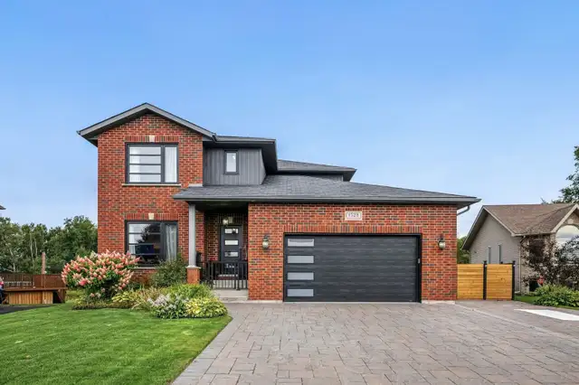 House For Sale - Dominion Park