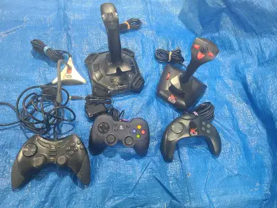 These are PC accessories. Untested. Take the whole lot for $25. Contact me if interested check my ot...