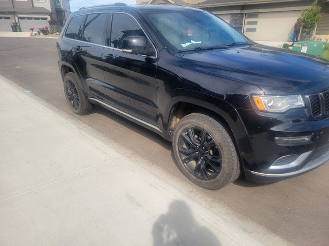 2019 Jeep Grand Cherokee Summit in Cars & Trucks in St. Albert - Image 2