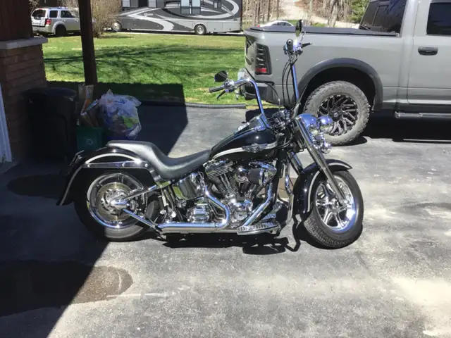 2003 Harley Davidson Fat Boy in Street, Cruisers & Choppers in Kawartha Lakes - Image 2