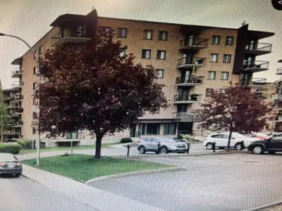 LIBRE MAINTENANT-Condo bien entretenu. Concept ouverts, à 2 minutes de la Galerie D'Anjou, parc et t...