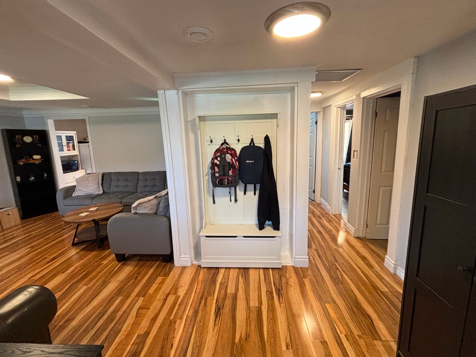 Great Starter or Retirement Home!, photo 5 of 10