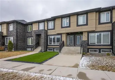 Welcome to this stylist and spacious 3 bedroom and 3 bathroom 1480 sqft townhome in the desirable Br...