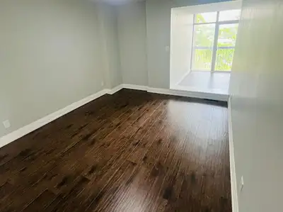 * Shared Room Available in Mississauga!* *Location:* 3025 The Credit Woodlands, Mississauga *Rent:*...