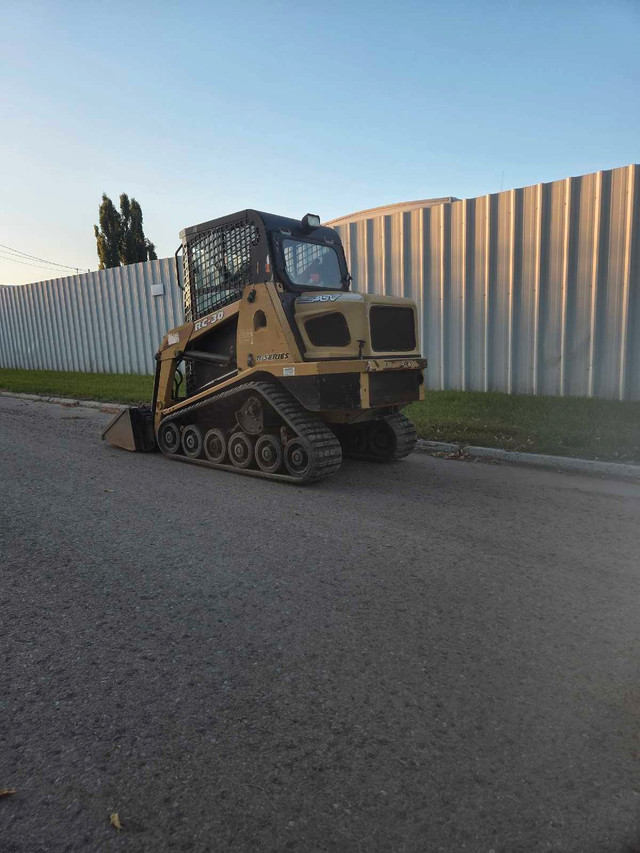 2010 ASV RC30 Skidsteer in Heavy Equipment in Calgary - Image 3