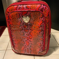 Kathy Ireland suitcase