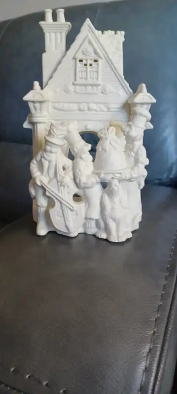 Partylite Bisque Bakery Carolers LOCATION: BRAESIDE DR SW Take a look at my other posts. Thank-you f...