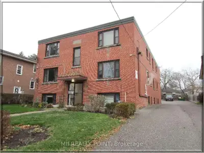 Welcome to 26 Gale Crescent Under POWER OF SALE. A tremendous Investment Opportunity! Own a 11Unit M...