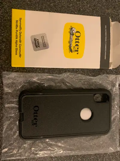 Bran new otter box never used for iPhone 10