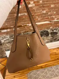 Burberry purse in great condition