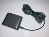 NINTENDO DS LITE-ORIGINAL AC CHARGEUR/CHARGER ADAPTER (C002)